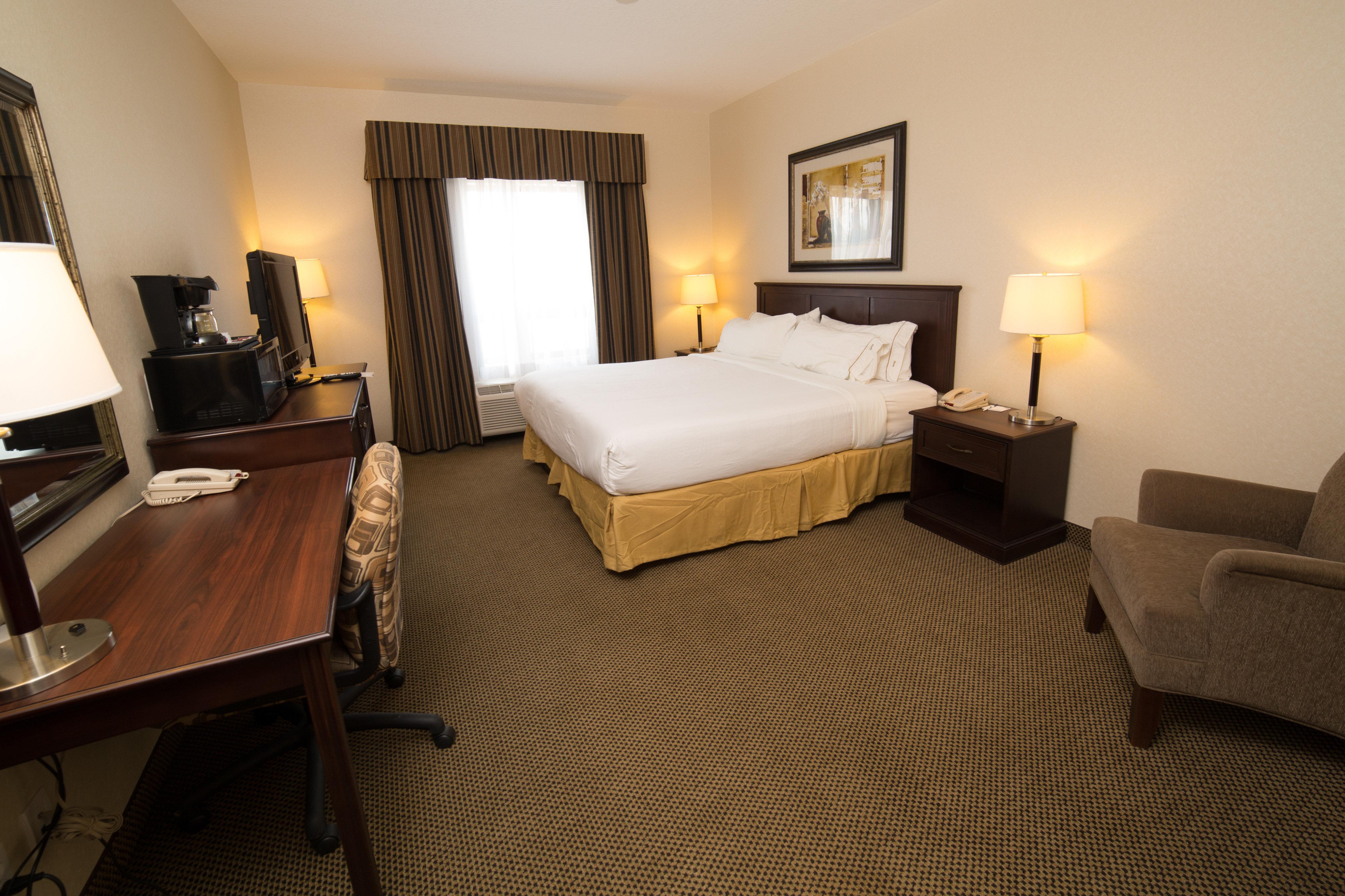 Holiday Inn Express & Suites Whitecourt By Ihg Exterior photo
