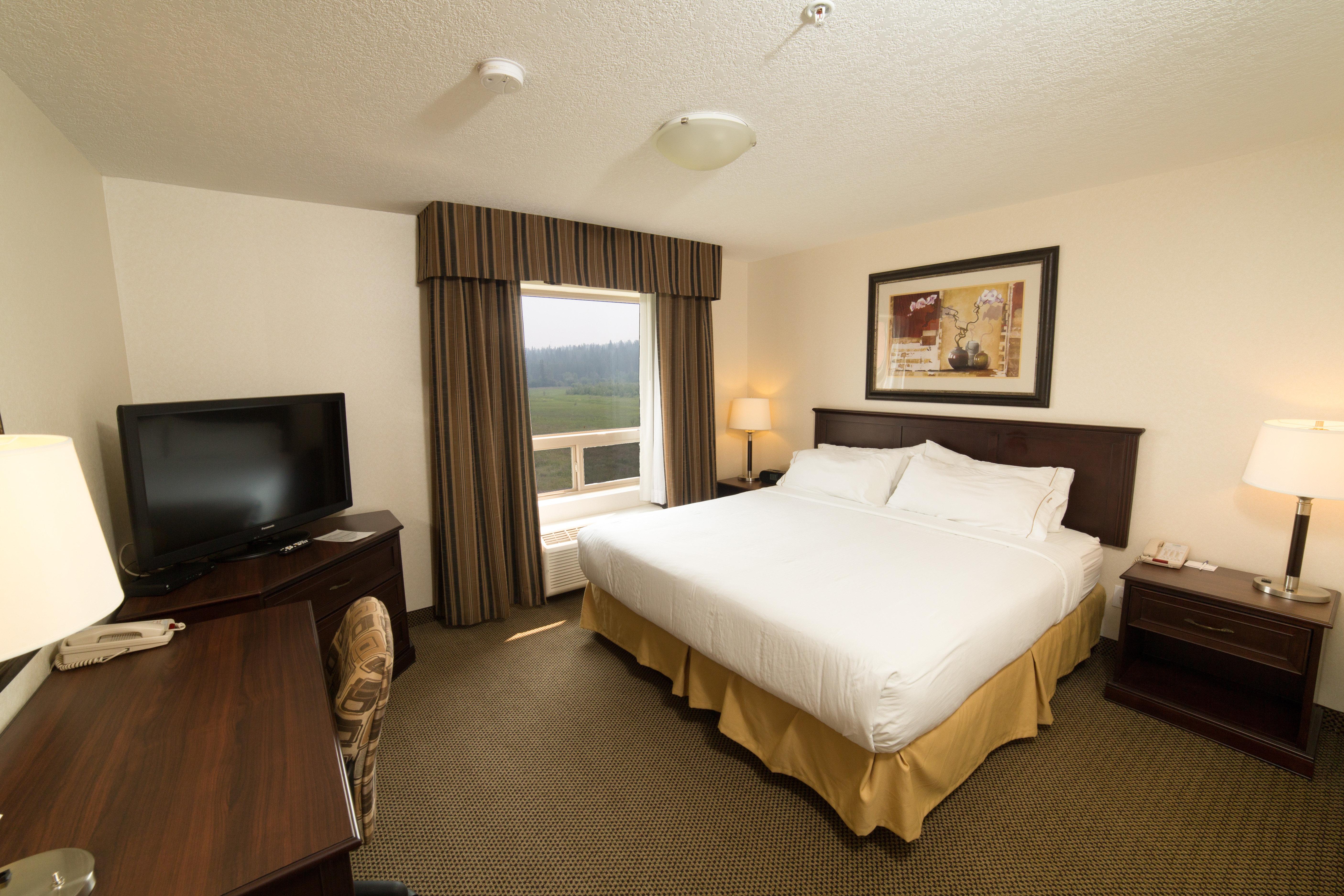 Holiday Inn Express & Suites Whitecourt By Ihg Exterior photo